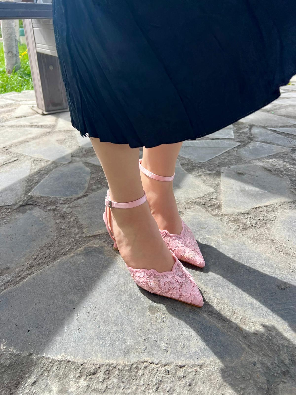 Aurelia Pembe Dantel Topuklu Ayakkabı