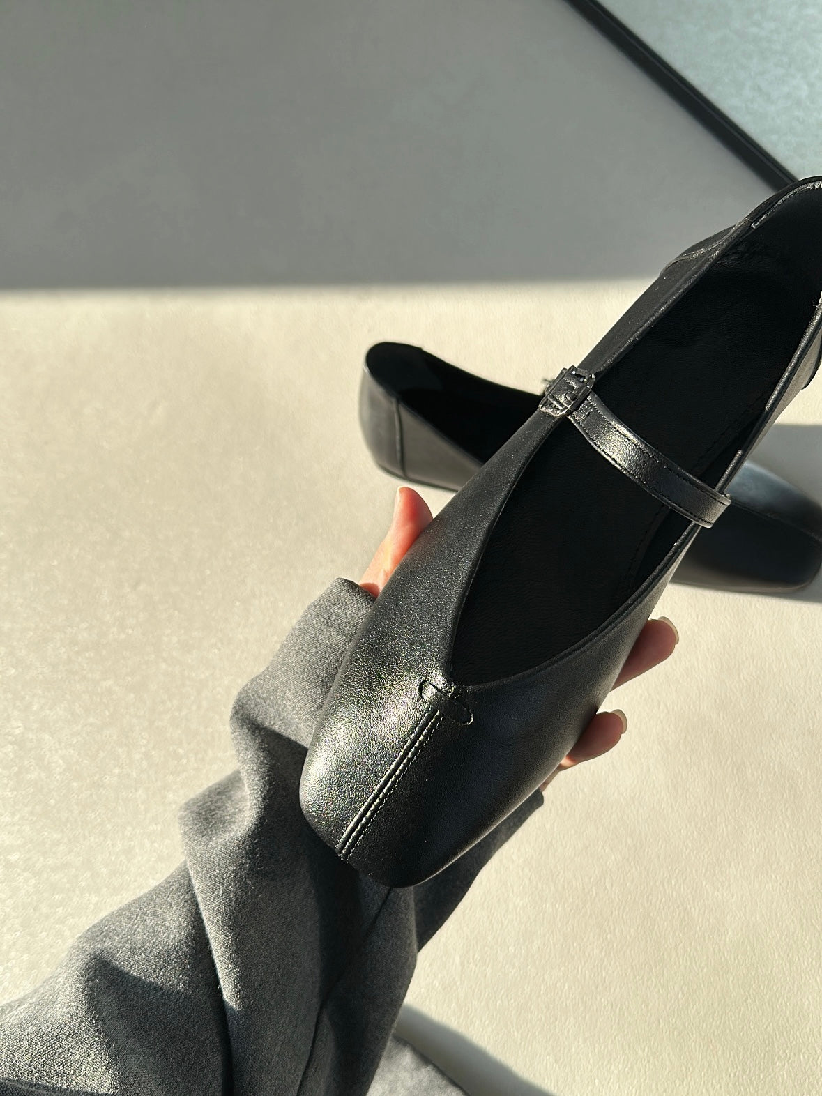 Many Gerçek Deri Siyah Babet