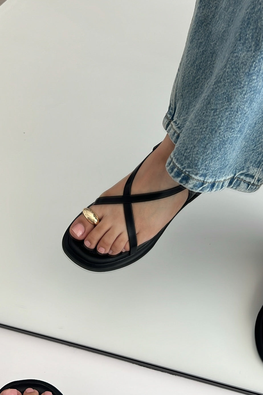 Dolly Siyah Sandalet