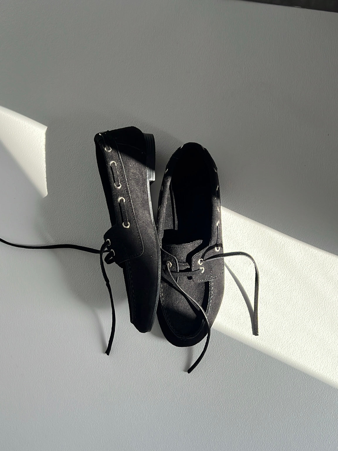 Robin Bağcıklı Siyah Süet Kadın Babet