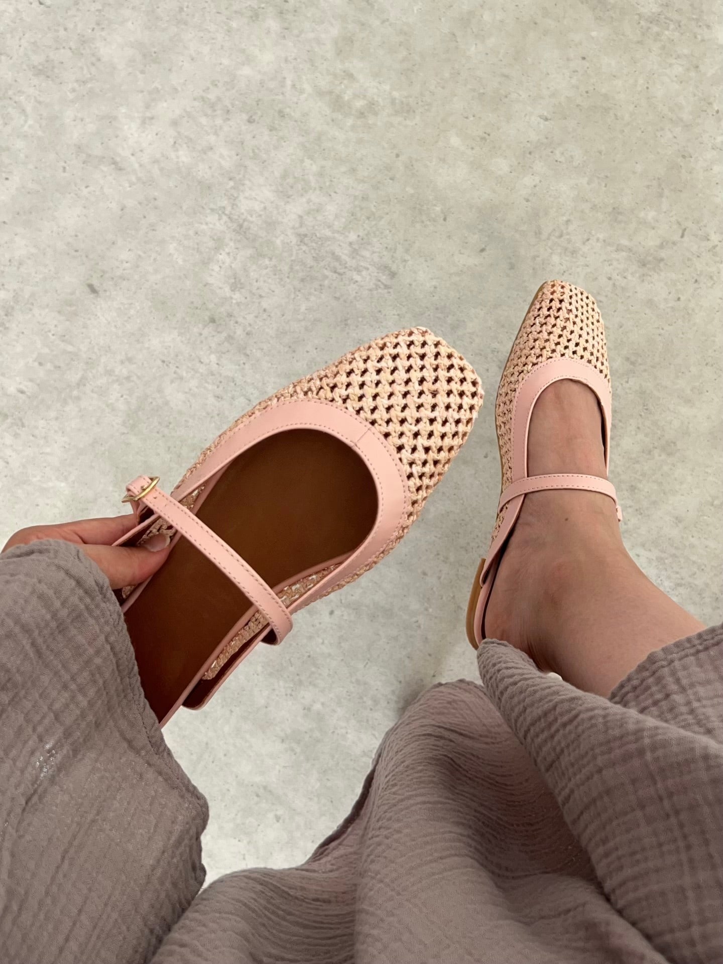 Amara Pembe File Kadın Terlik