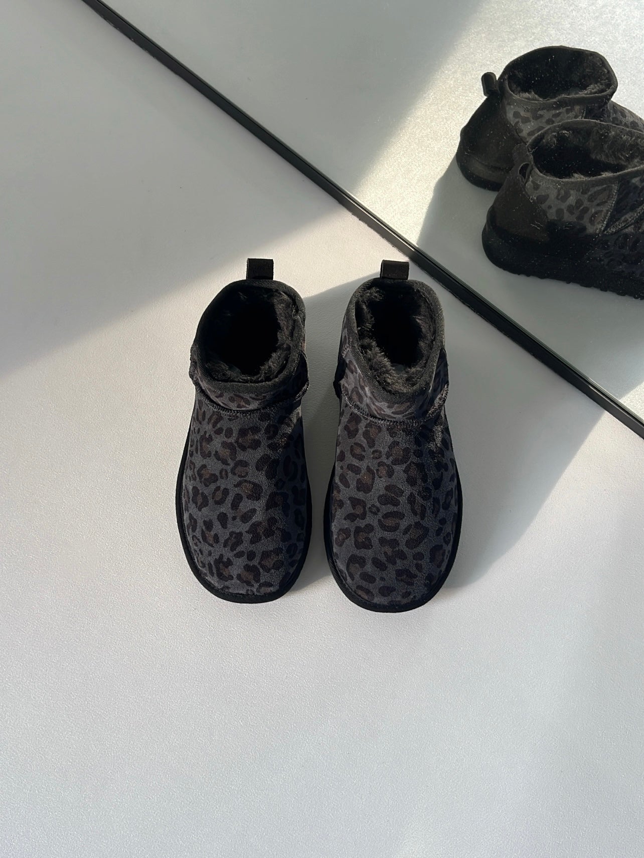 Yoko Mini Gerçek Hakiki Süet Leopar Grı