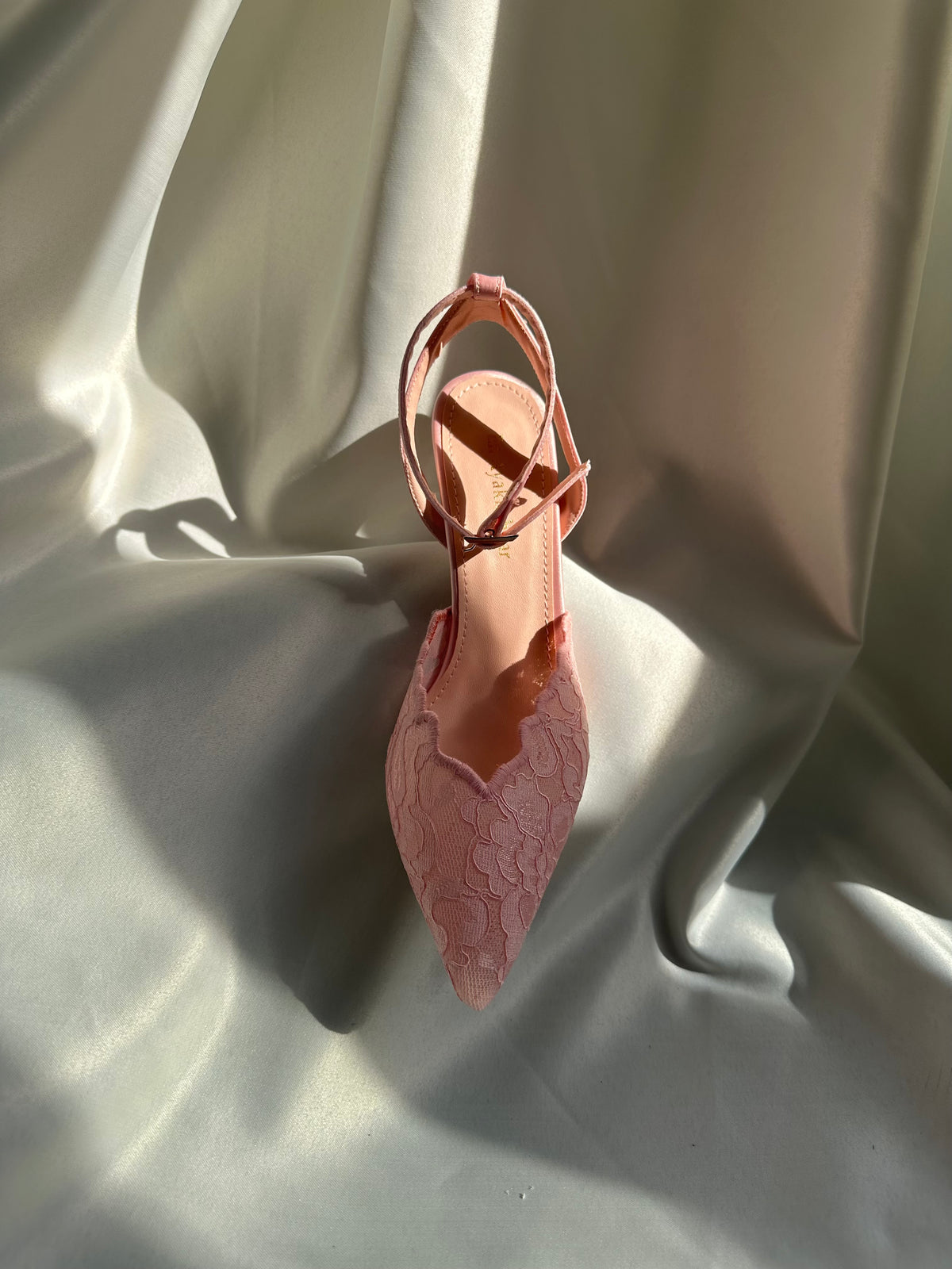 Aurelia Pembe Dantel Topuklu Ayakkabı
