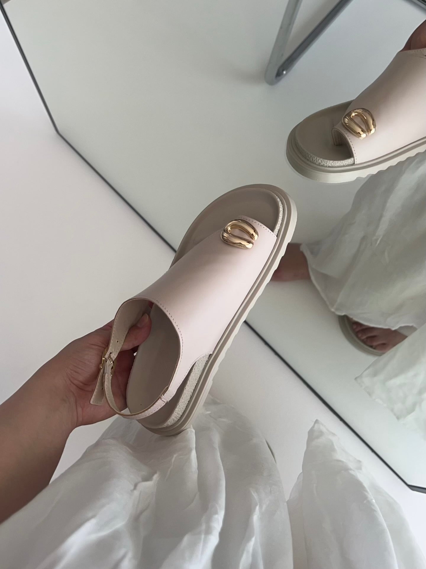 Rox Bej Toka Detaylı Sandalet