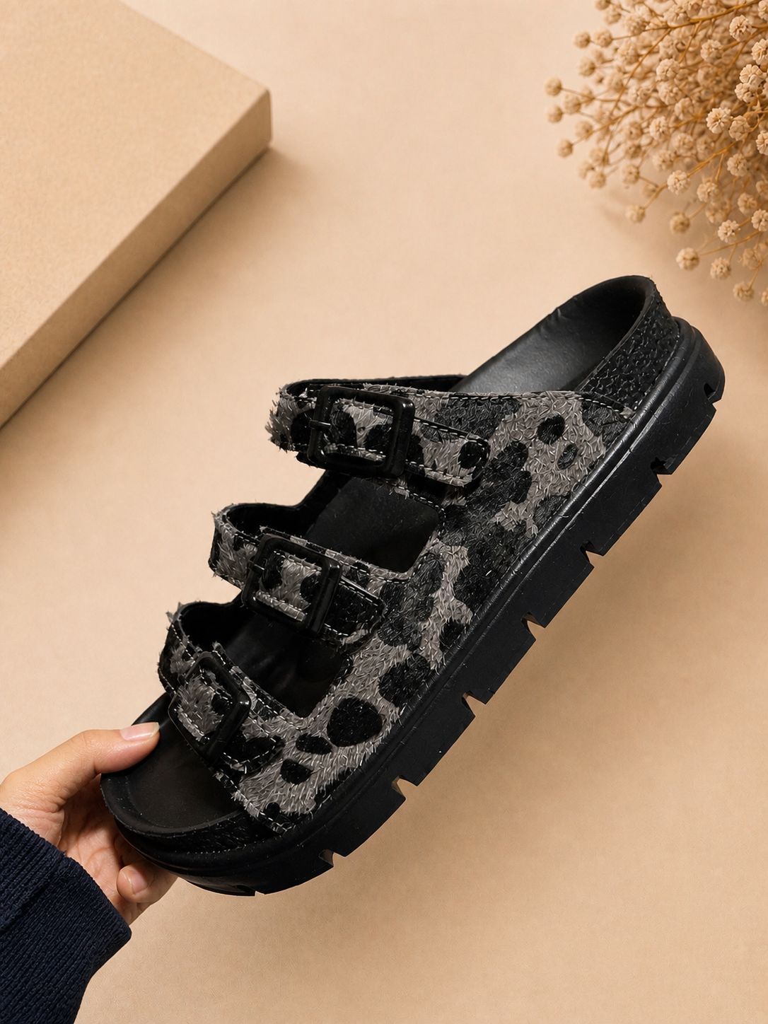 Leopar Shadow Üç Kemerli Terlik