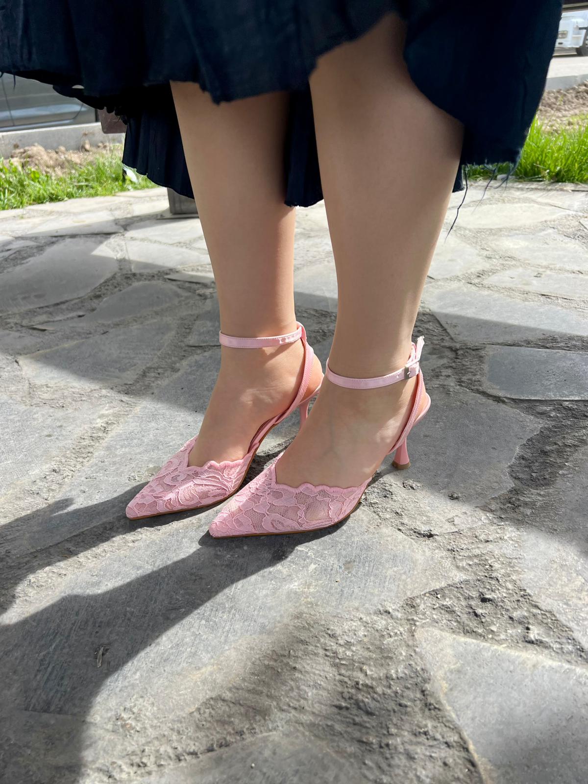 Aurelia Pembe Dantel Topuklu Ayakkabı