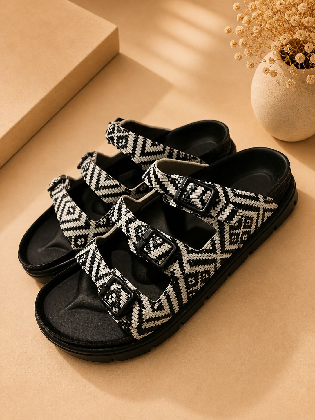Zebra Üç Kemerli Terlik