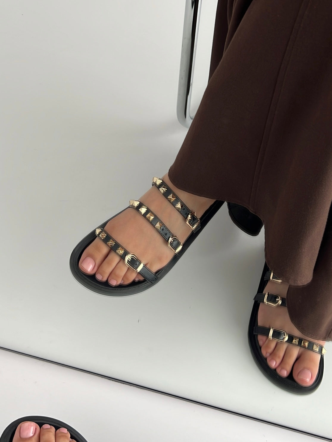 Yoshi Siyah Zımba Detaylı Terlik