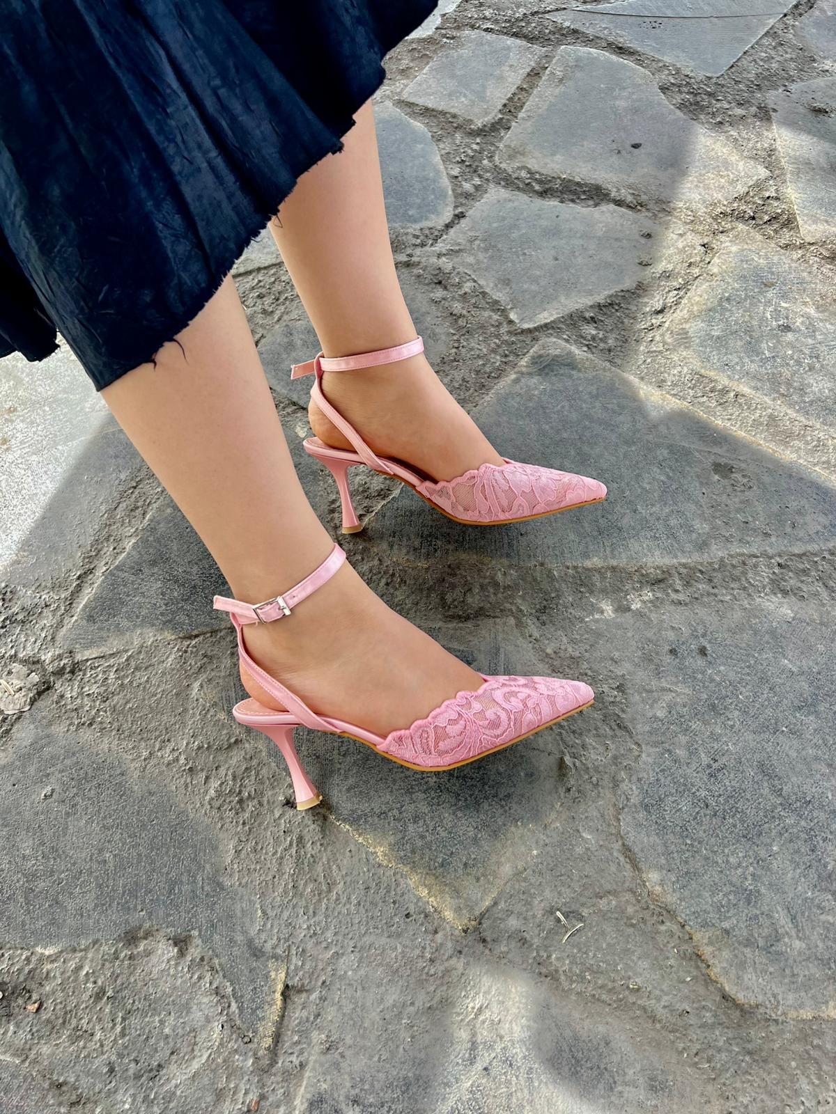 Aurelia Pembe Dantel Topuklu Ayakkabı